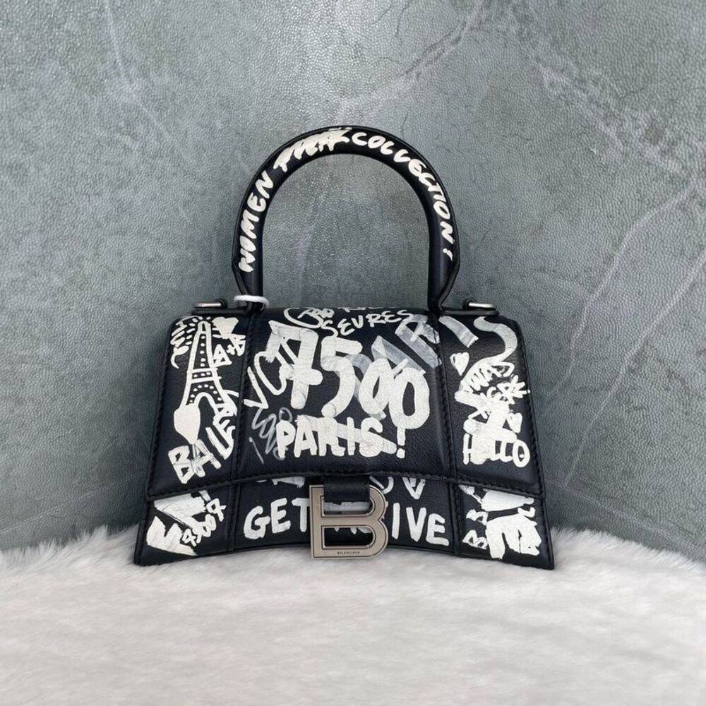 Balenciaga Women Pre-Loved Bag Very Good Condition